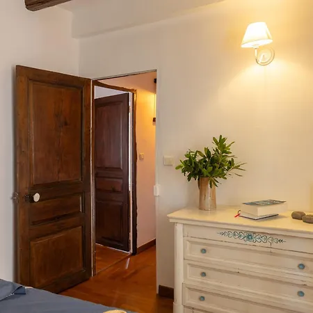Casa Eleana Holiday home *