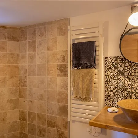 Casa Eleana Holiday home *